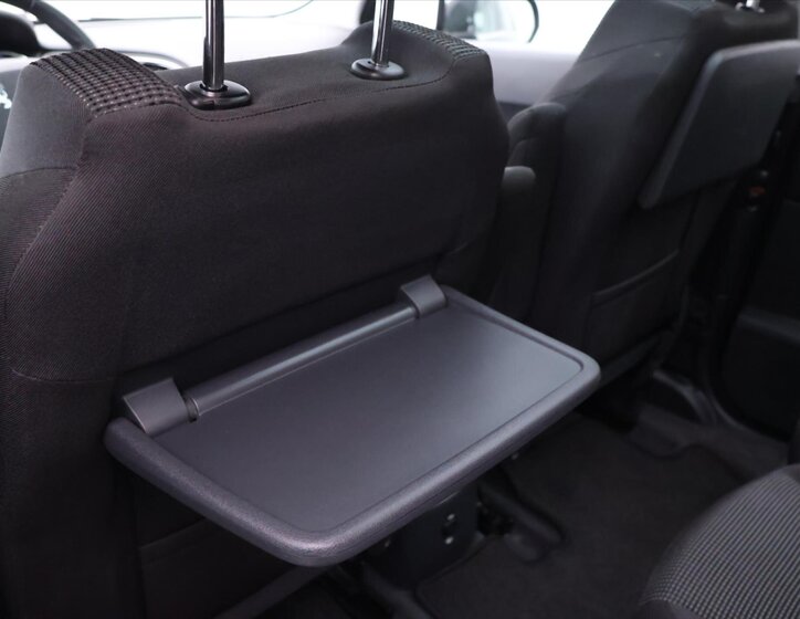 Peugeot 5008 MPV 1,6 l 88 kw