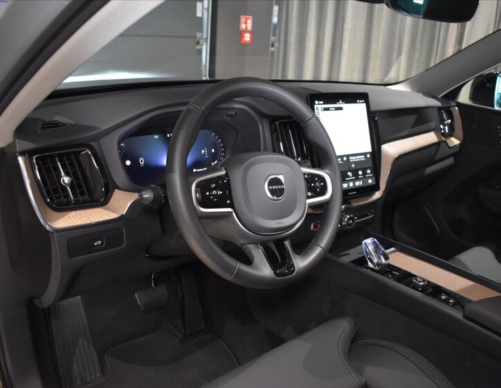 Volvo XC60 SUV / Terénní 2,0 l 184 kw