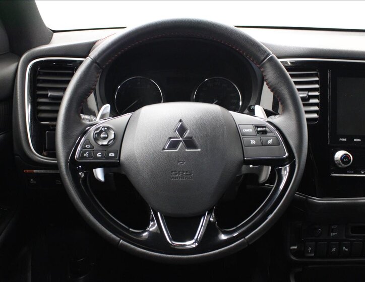 Mitsubishi Outlander 17