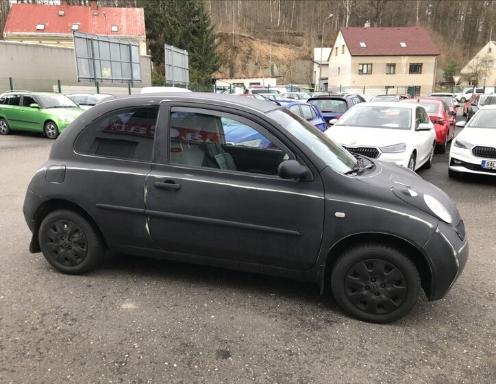 Nissan Micra Hatchback 1,2 l 48 kw