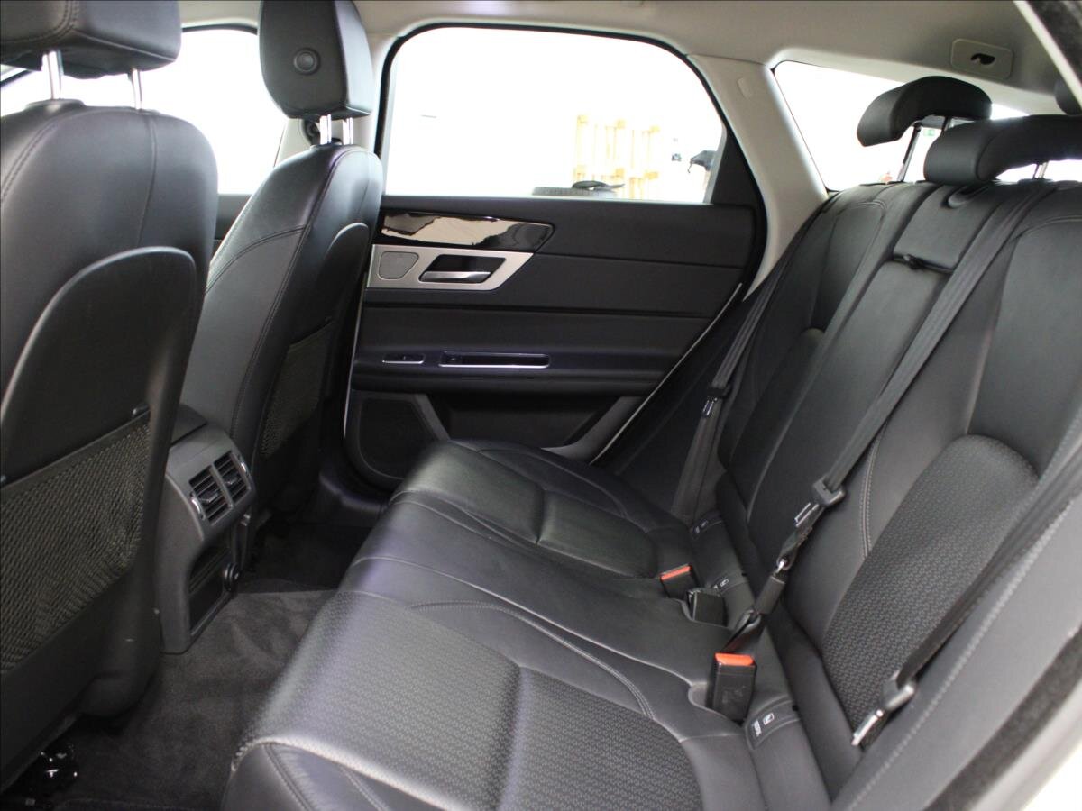 Jaguar XF Kombi 2,0 l 132 kw