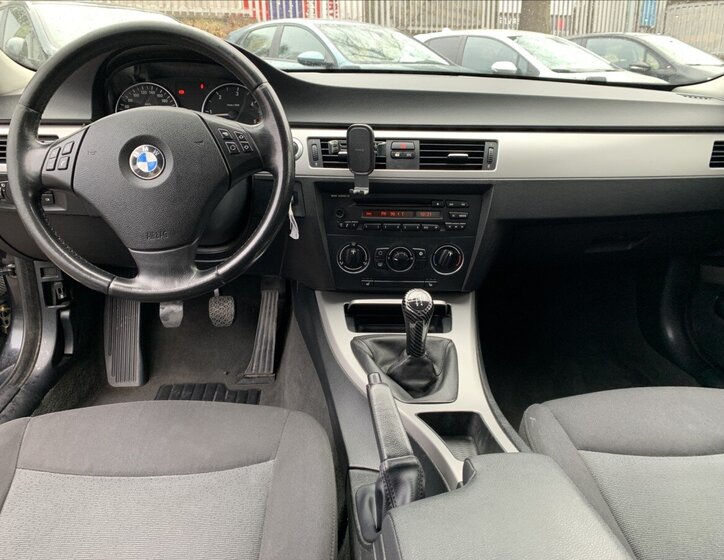 BMW Řada 3 Sedan 2,0 l 90 kw