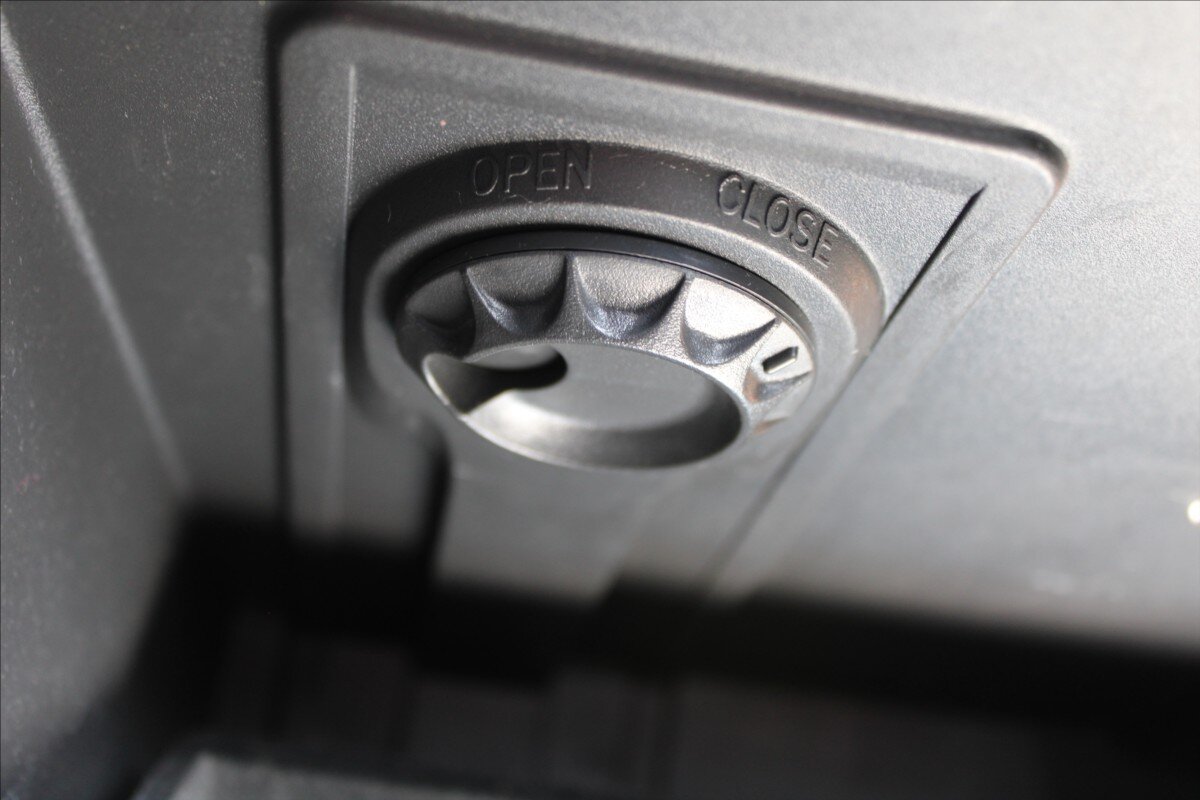 Opel Antara SUV / Terénní 2,0 l 110 kw