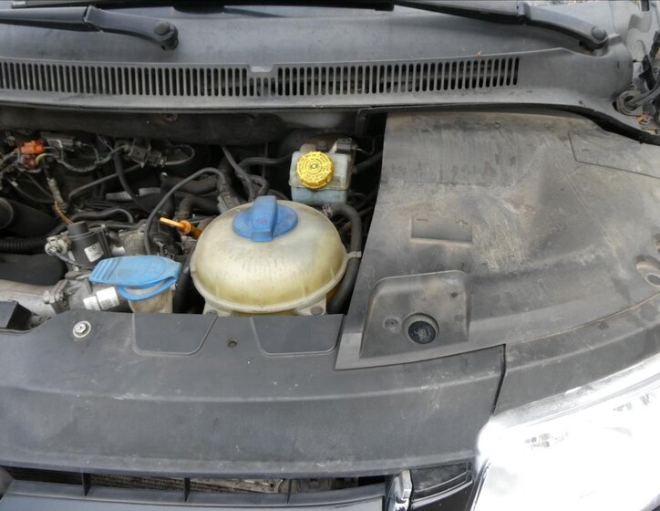 Volkswagen Caravelle Ostatní 2,5 l 96 kw