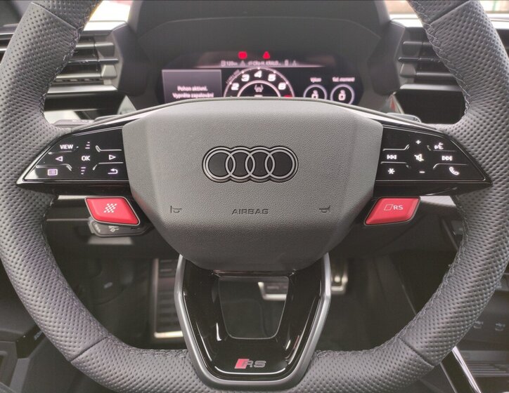Audi RS 3 Ostatní 2,5 l 294 kw