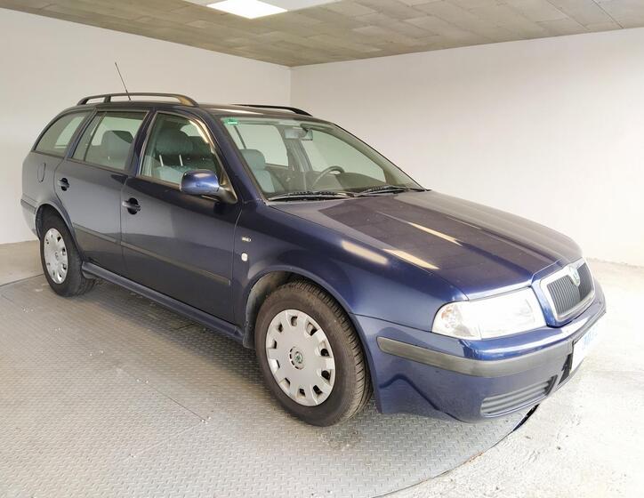 Škoda Octavia 1