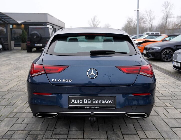 Mercedes-Benz CLA 5
