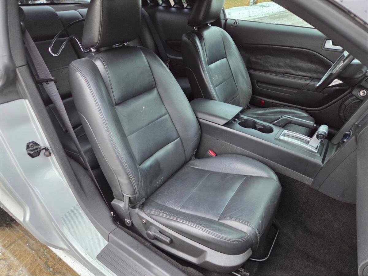 Ford Mustang Kupé 4,0 l 151 kw