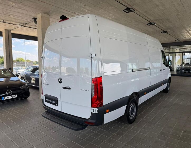 Mercedes-Benz Sprinter 5