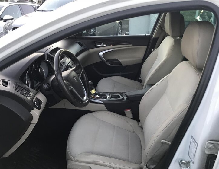 Opel Insignia Kombi 2,0 l 96 kw