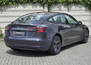 Tesla Model 3 Sedan / Limuzína 0,0 208 kw