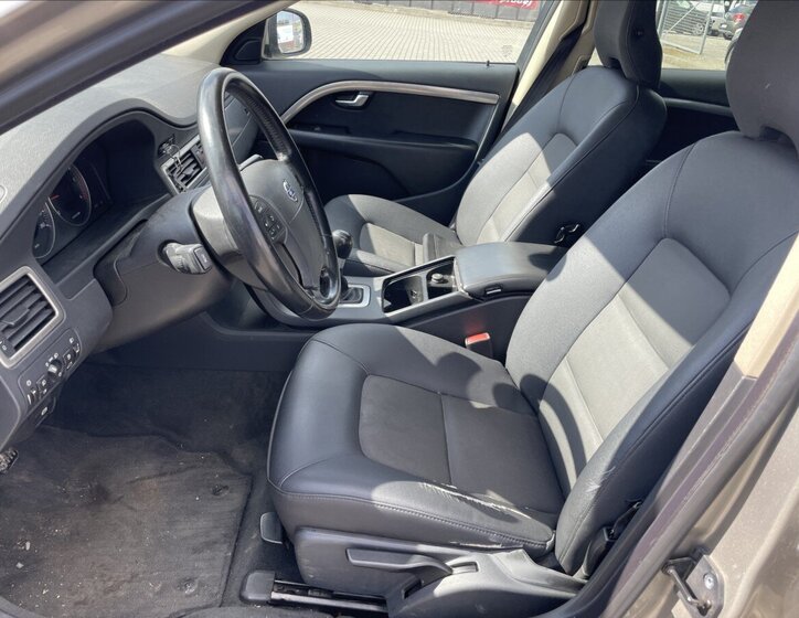 Volvo V70 Kombi 2,0 l 100 kw