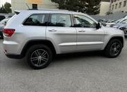 Jeep Grand Cherokee 12