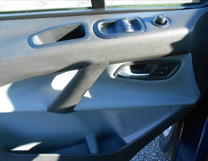 Ford Transit Skříň 2,0 l 77 kw