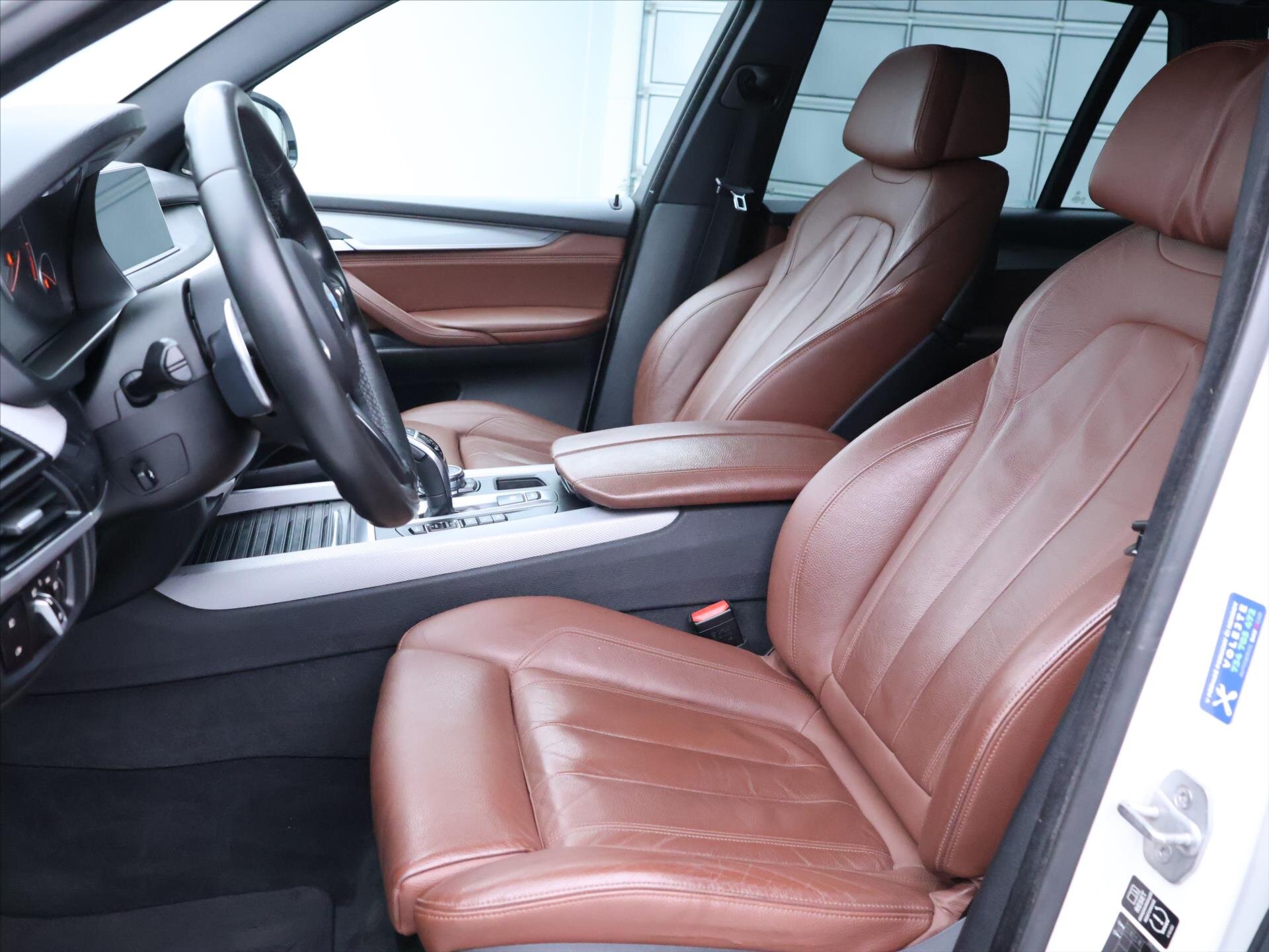 BMW X5 SUV / Terénní 3,0 l 230 kw