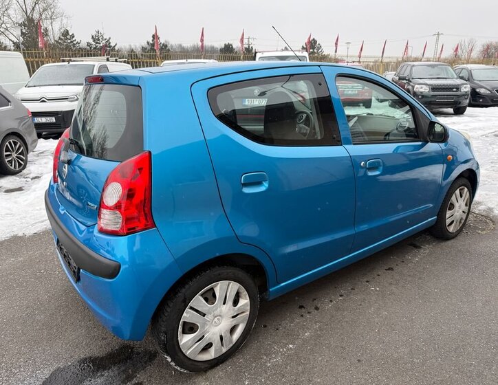 Nissan Pixo Hatchback 996,0 50 kw