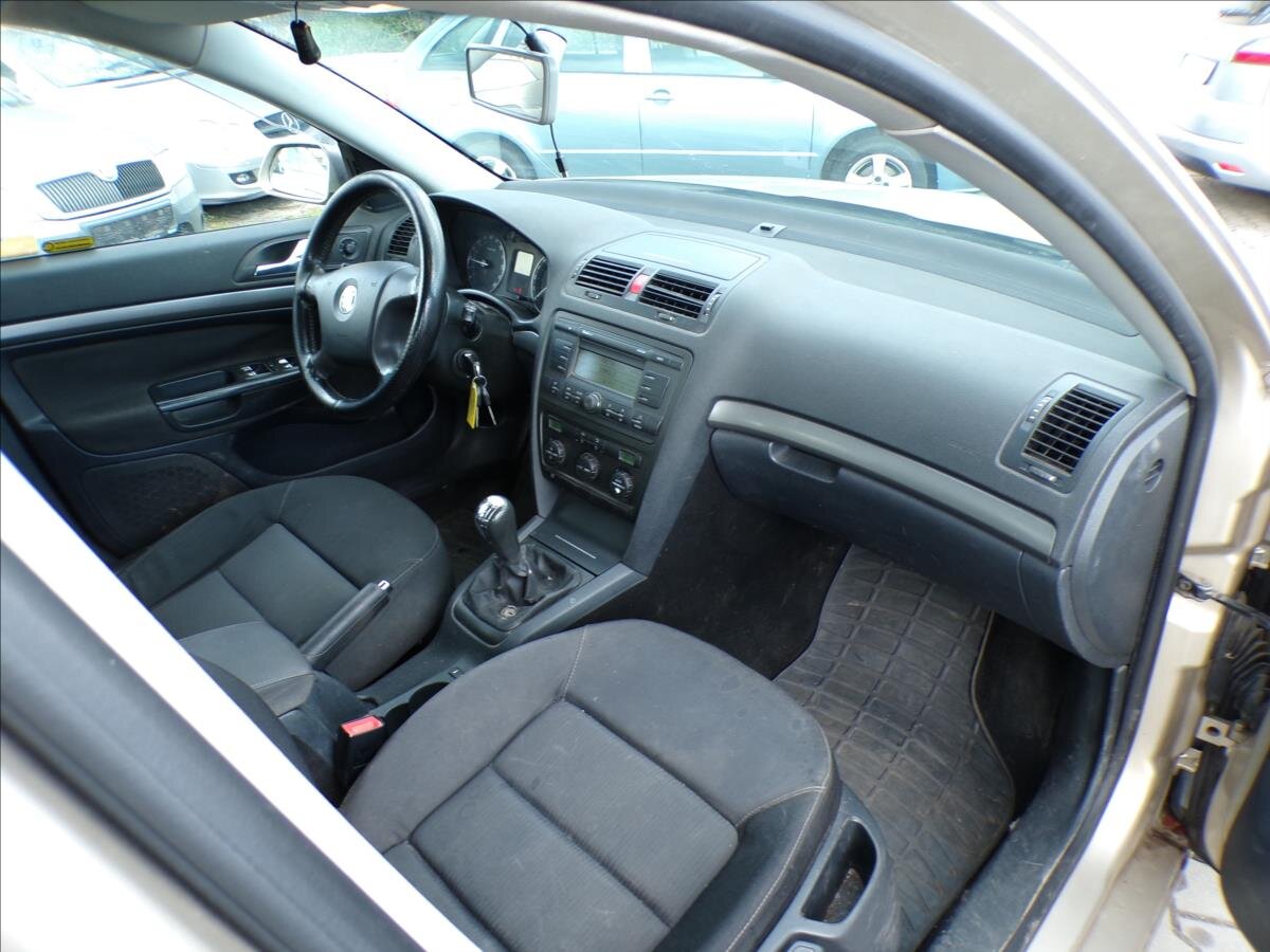 Škoda Octavia Kombi 2,0 l 103 kw