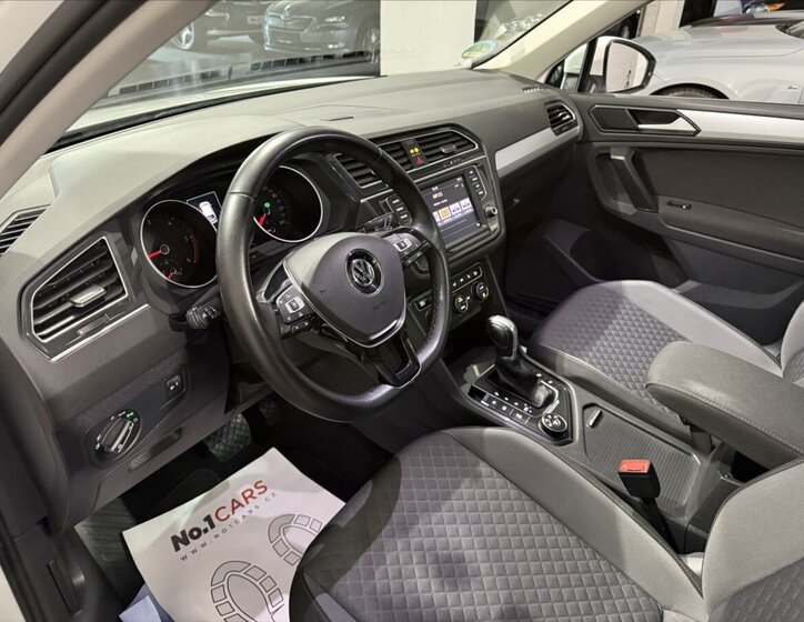 Volkswagen Tiguan 7