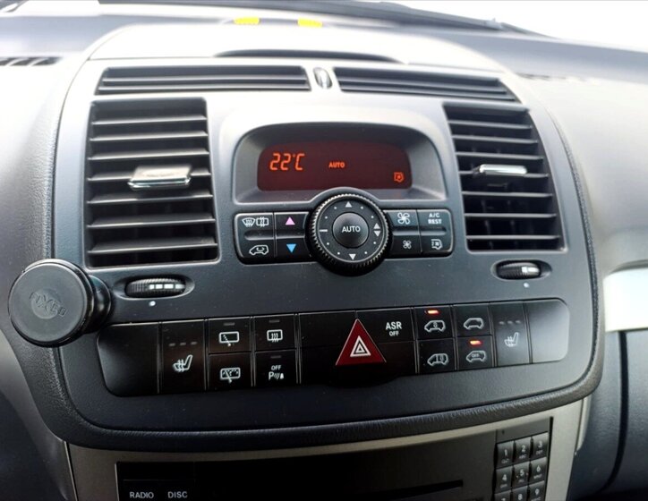 Mercedes-Benz Viano MPV 3,0 l 165 kw