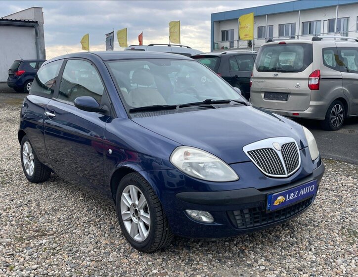 Lancia Y Hatchback 1,2 l 59 kw