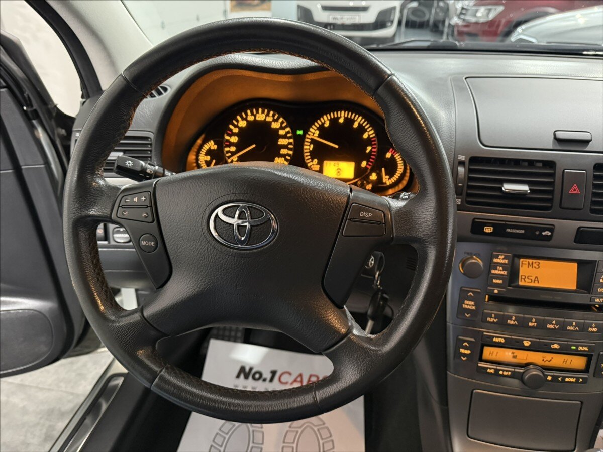 Toyota Avensis Liftback 1,8 l 95 kw