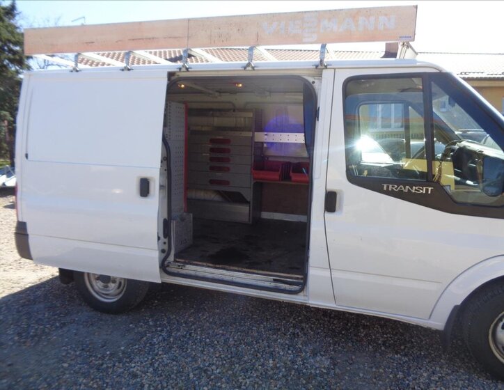 Ford Transit Skříň 2,2 l 74 kw
