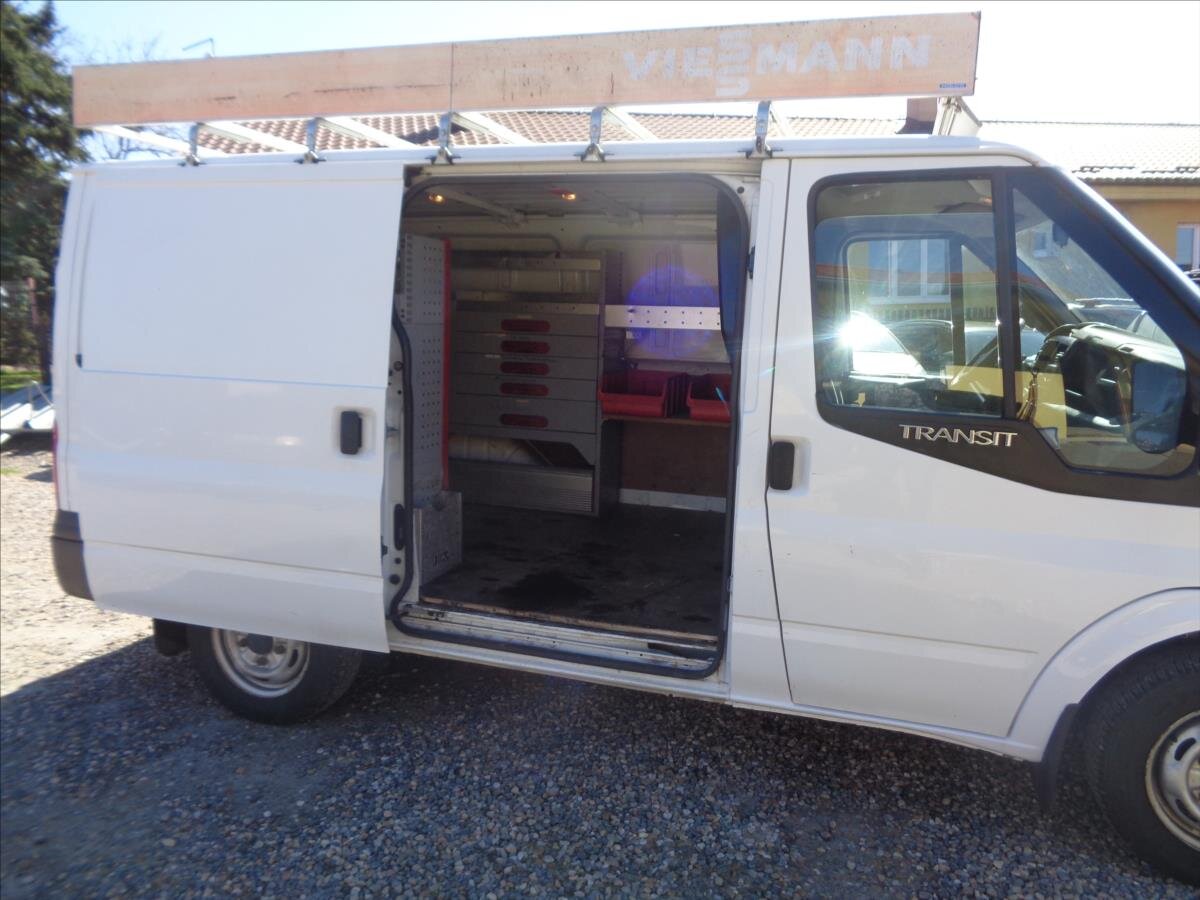 Ford Transit Skříň 2,2 l 74 kw