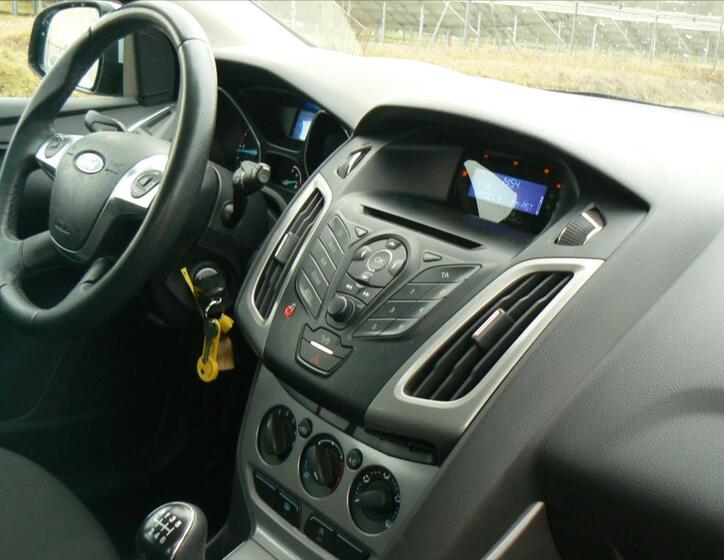 Ford Focus 14