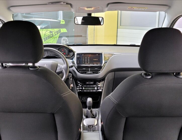 Peugeot 2008 SUV 1,2 l 60 kw