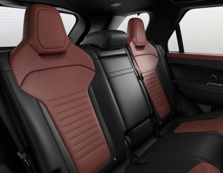 Land Rover Range Rover Sport SUV 4,4 l 467 kw