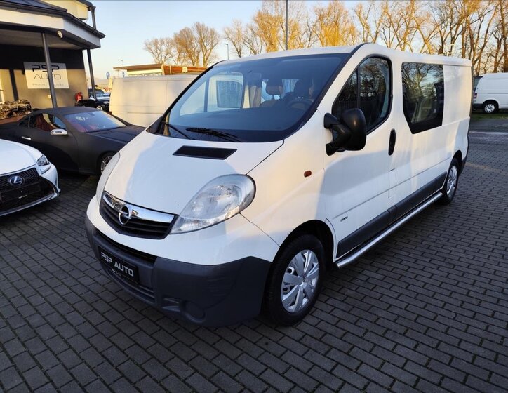 Opel Vivaro 1