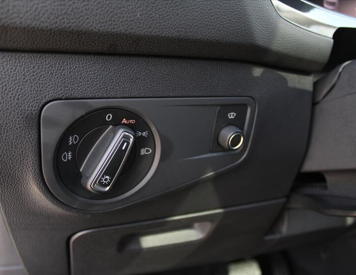 Volkswagen Tiguan 30