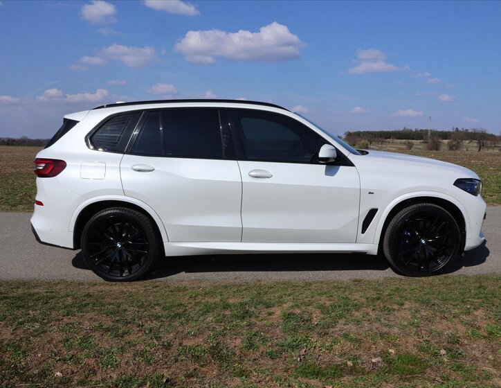 BMW X5 SUV / Terénní 3,0 l 250 kw