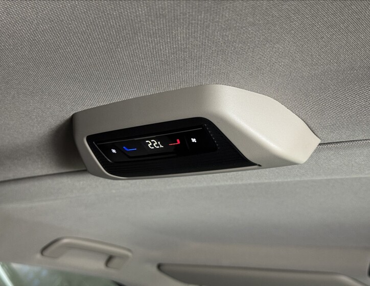 Volkswagen Multivan 21