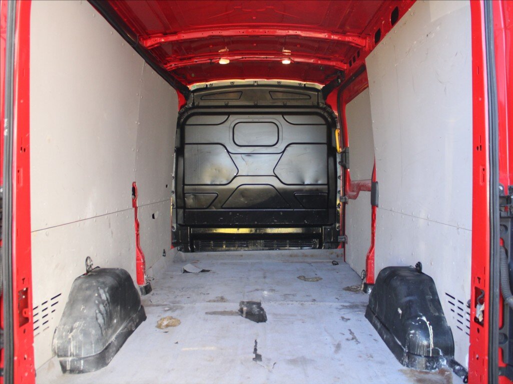 Ford Transit Skříň 2,0 l 95 kw
