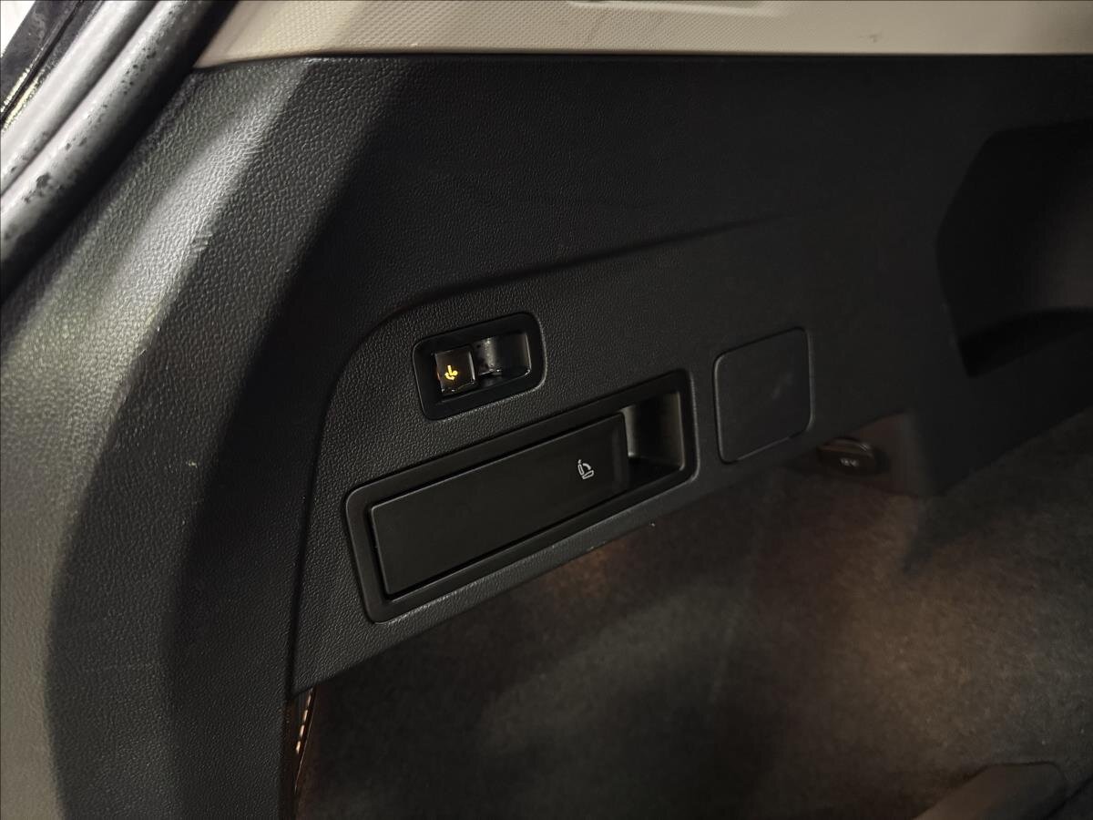 Volkswagen Tiguan Allspace SUV / Terénní 2,0 l 140 kw