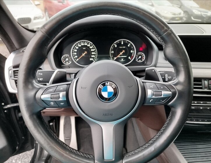 BMW X5 SUV 3,0 l 280 kw