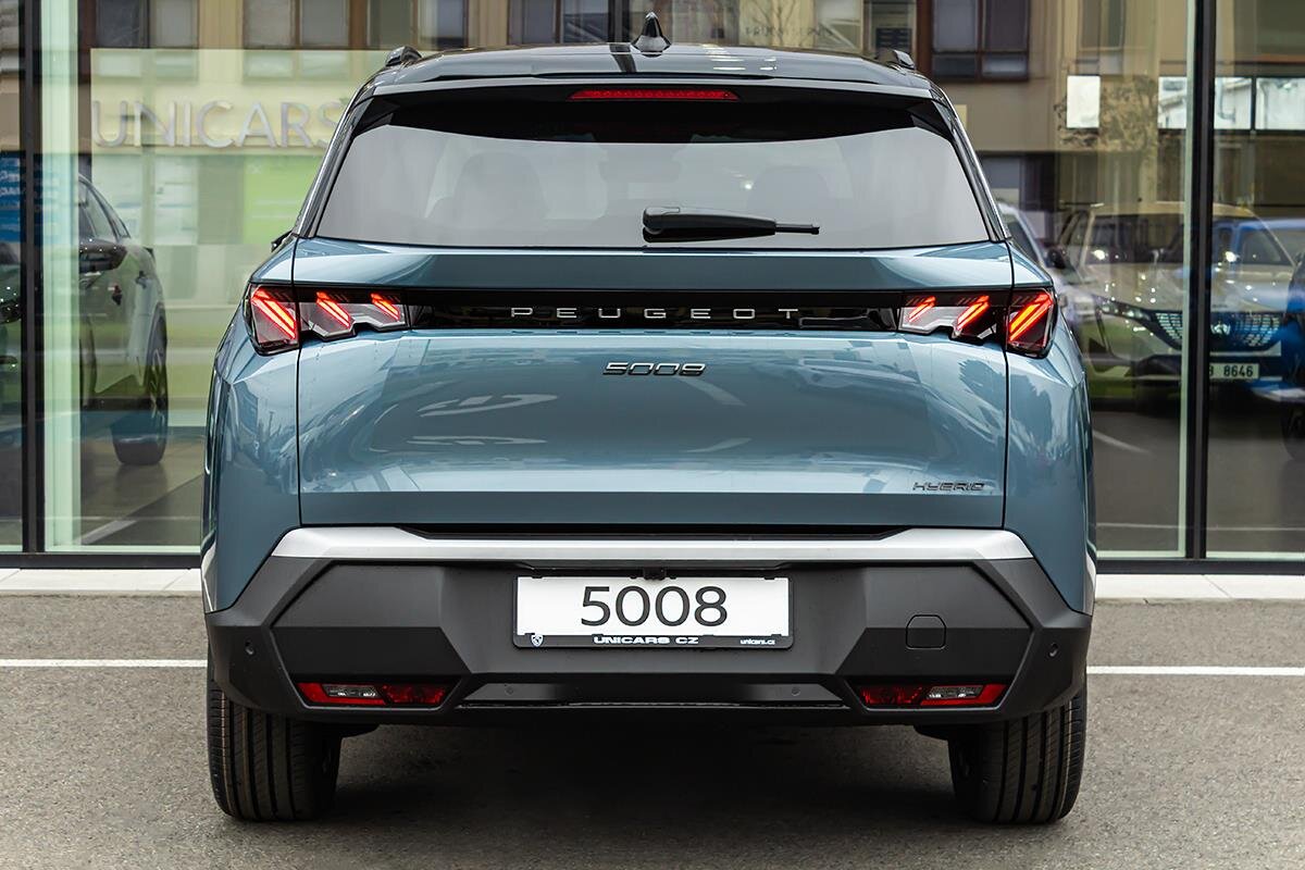 Peugeot 5008 SUV / Terénní 1,2 l 107 kw
