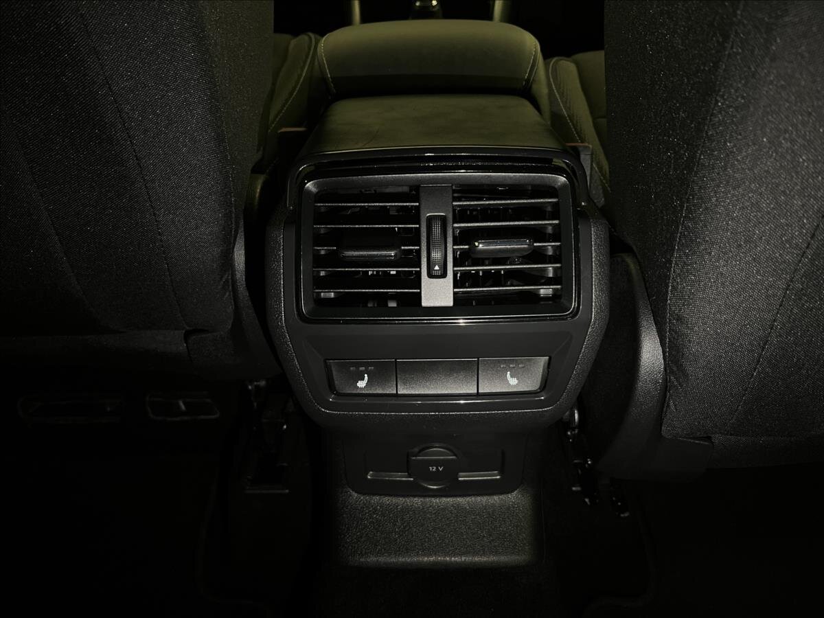 Škoda Karoq SUV / Terénní 1,5 l 110 kw