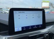 Ford Kuga SUV / Terénní 1,5 l 88 kw