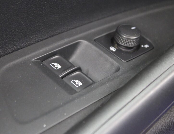 Škoda Fabia Hatchback 999,0 70 kw