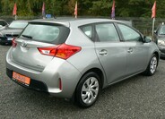 Toyota Auris 5