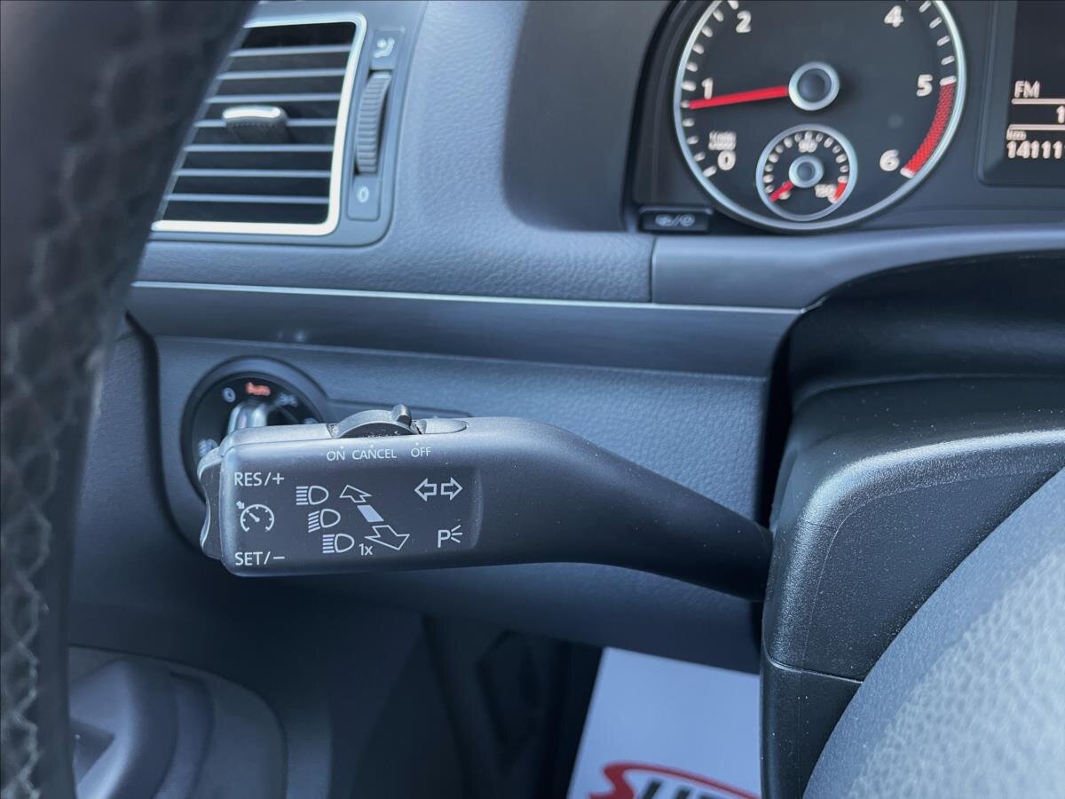 Volkswagen Touran MPV 1,6 l 77 kw