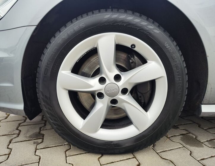 Audi A6 Sedan / Limuzína 3,0 l 200 kw