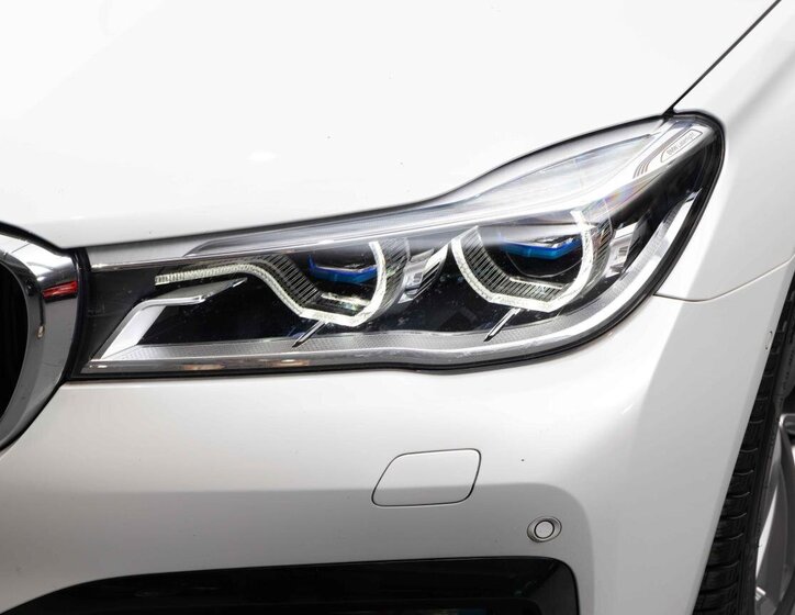 BMW Řada 7 Sedan 4,4 l 330 kw