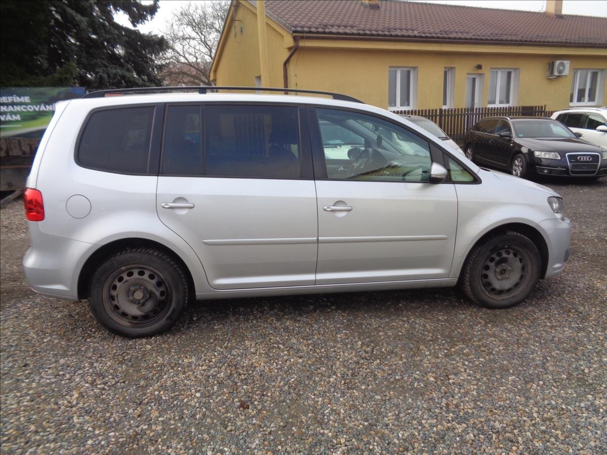 Volkswagen Touran Kombi 1,4 l 110 kw