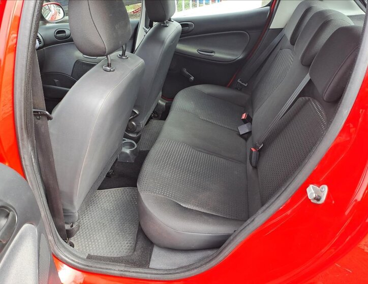 Peugeot 206 Hatchback 1,1 l 44 kw