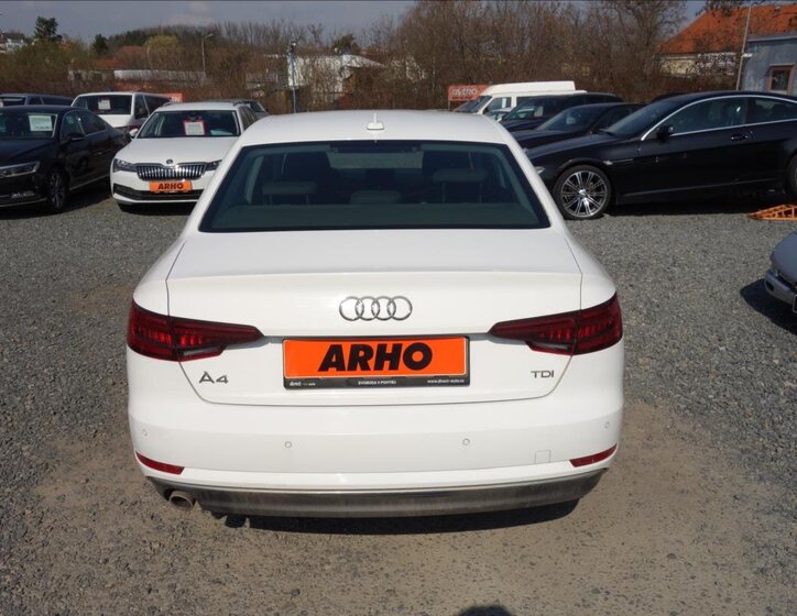 Audi A4 Sedan / Limuzína 2,0 l 110 kw