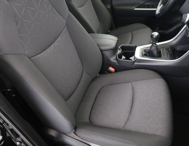 Toyota RAV4 SUV 2,0 l 129 kw