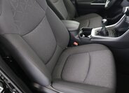 Toyota RAV4 SUV 2,0 l 129 kw